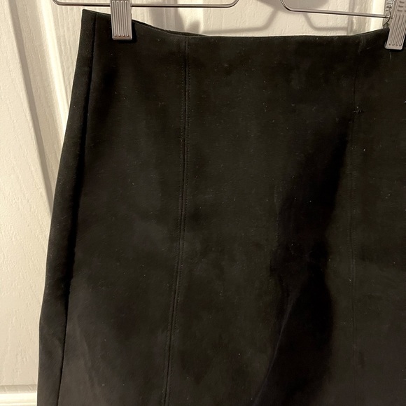 Aritzia Babaton black modern skirt - Picture 7 of 7